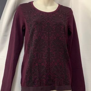 Fabletics long sleeves workout out shirt